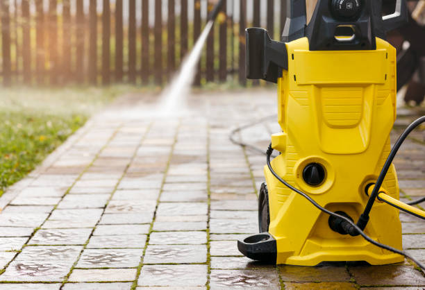 Best Driveway Pressure Washing  in Guttenberg, NJ